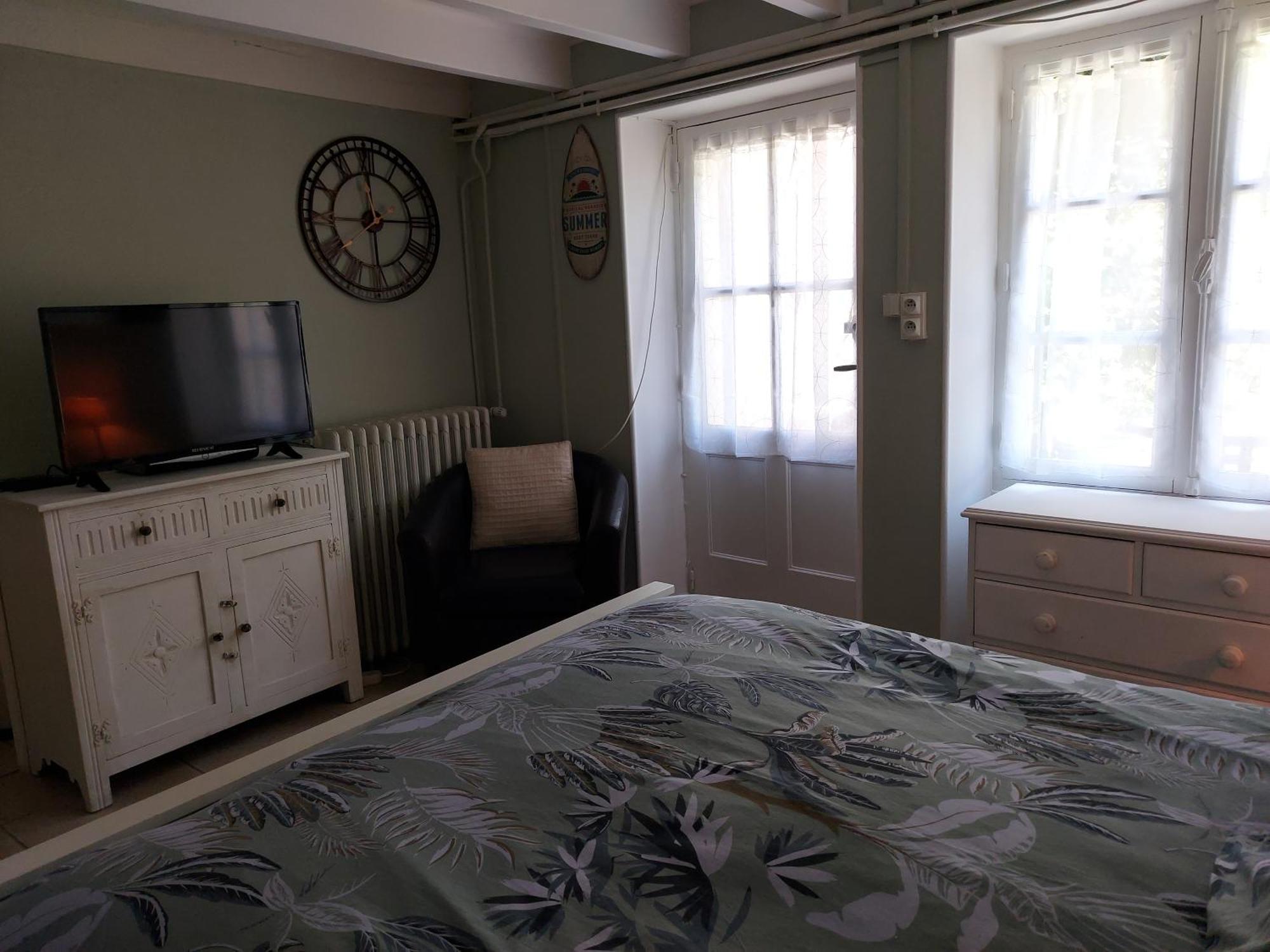 Charming Two Bedroom Gite With Beautiful Gardens Confolens Εξωτερικό φωτογραφία