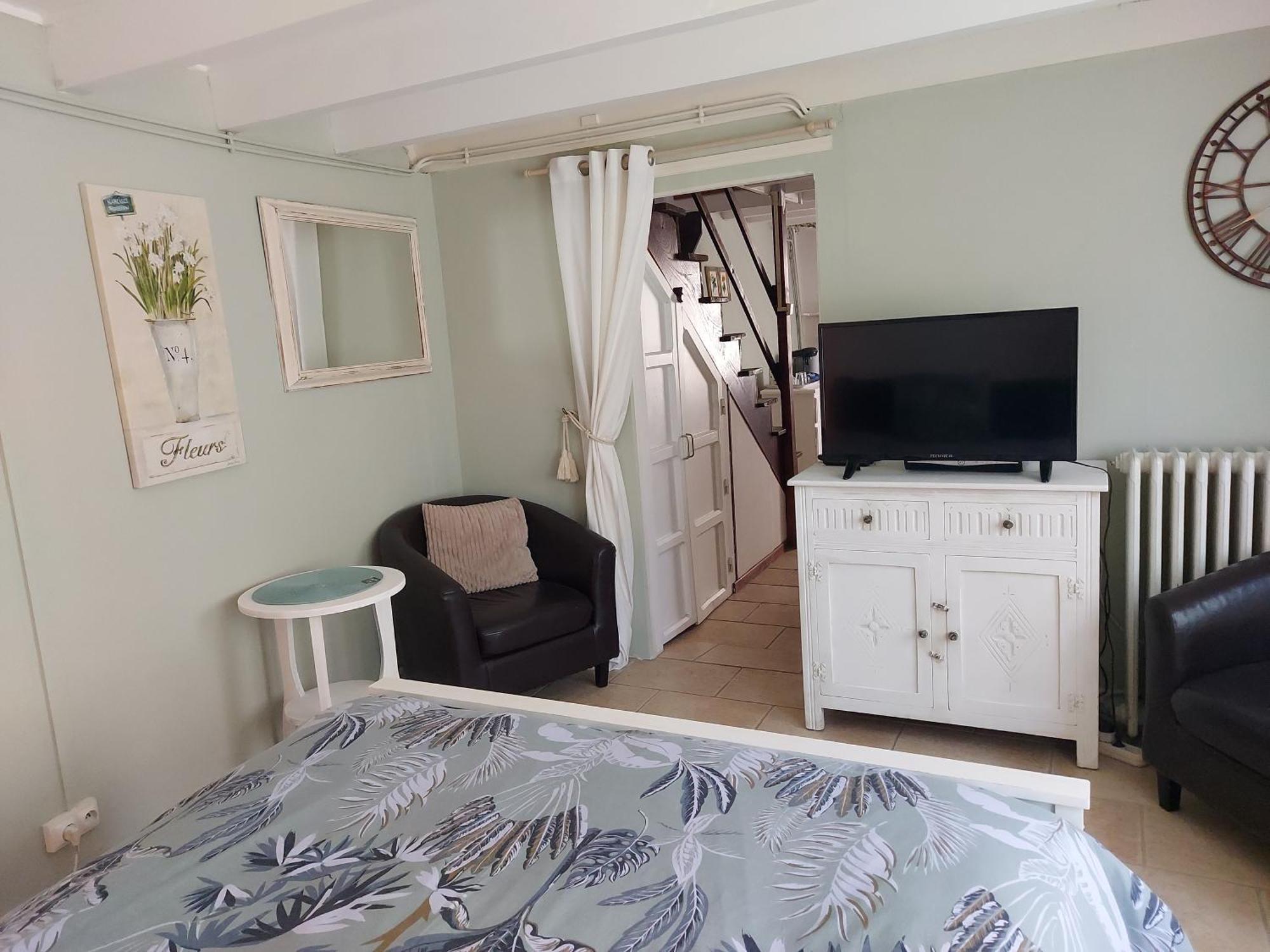 Charming Two Bedroom Gite With Beautiful Gardens Confolens Εξωτερικό φωτογραφία